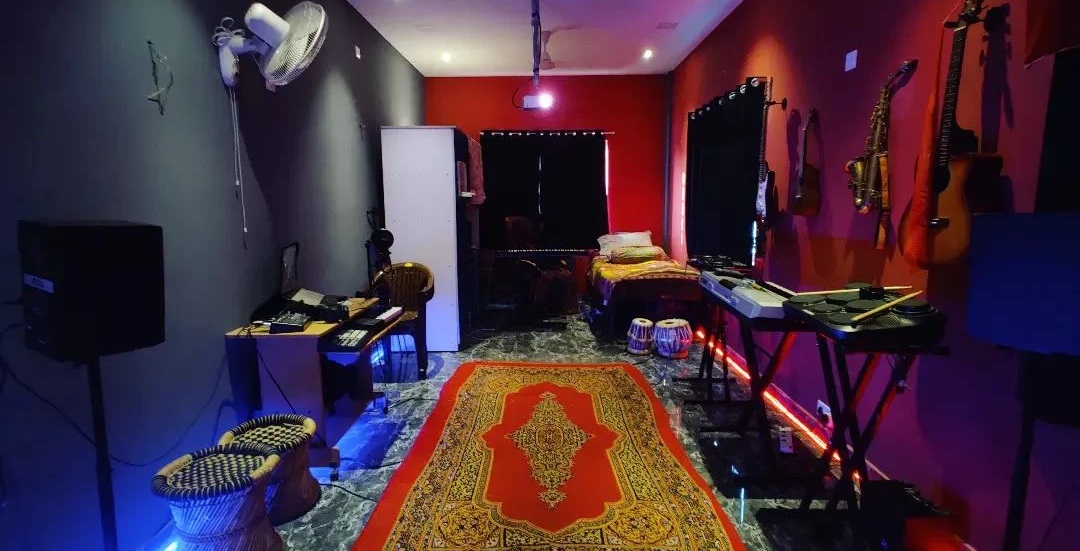 Studio Image 8